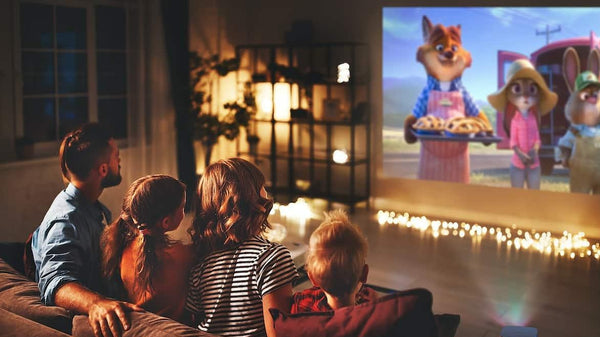 LUMEOPRO CLEARCAST™ Projector